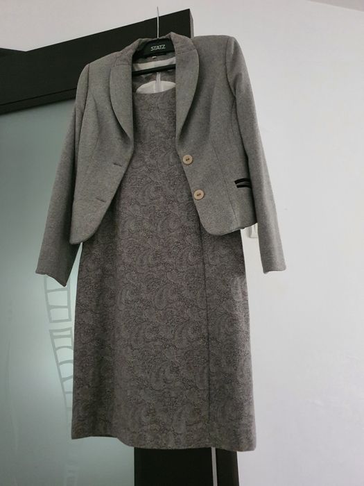 Costum cu rochiță