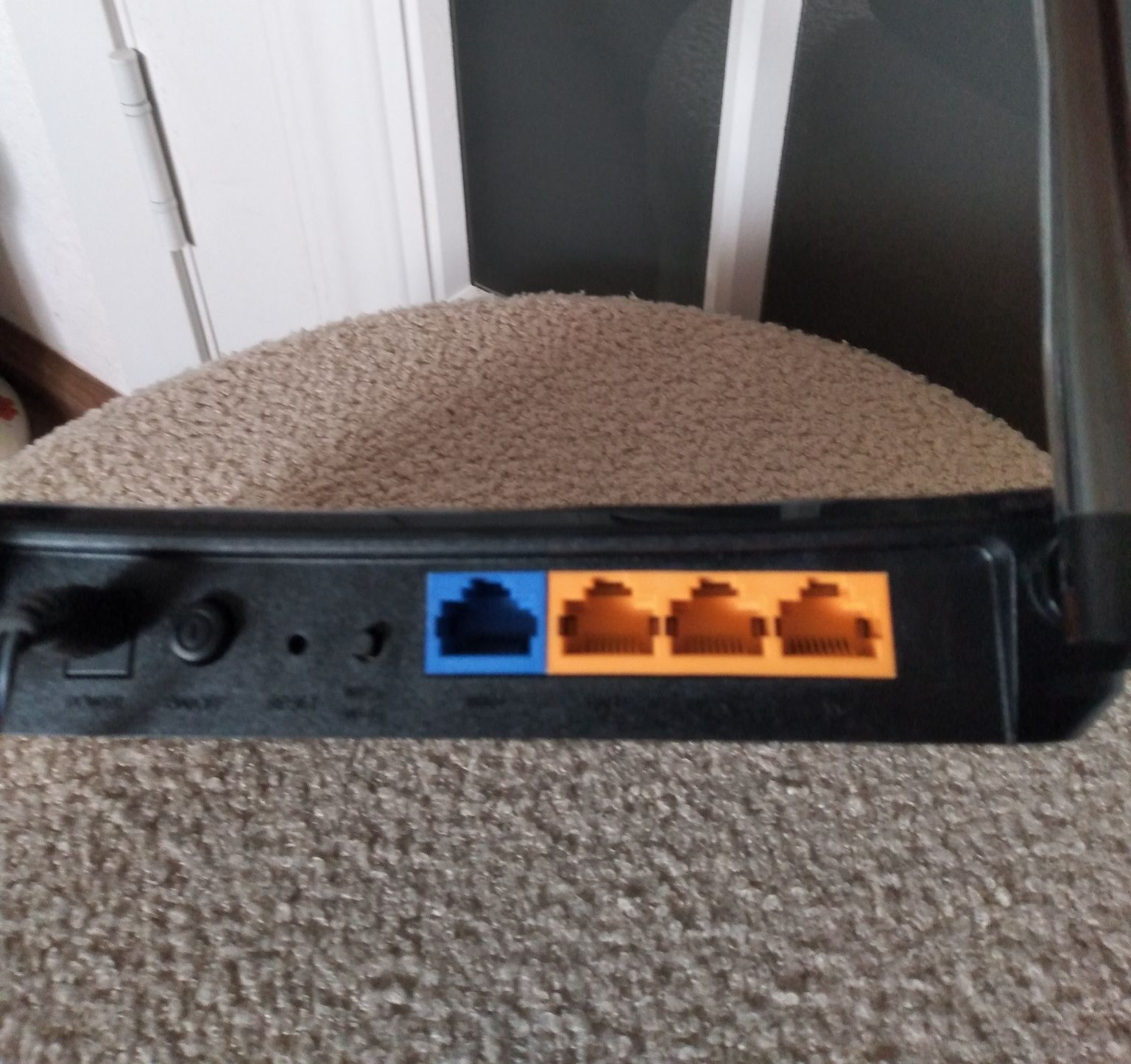 Wi-Fi роутер. Новый. Модель TP-LINK EC 225-05