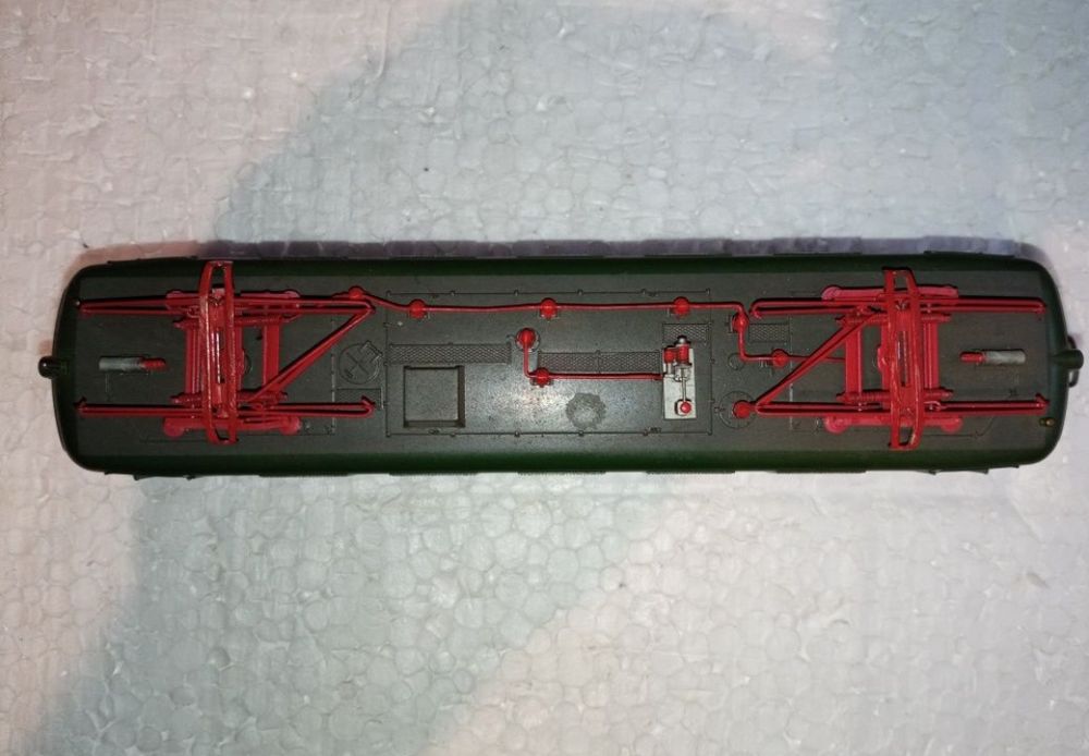 Locomotiva fleischmann BR141 scara H0, 1:87

Tracțiune integrală pe do