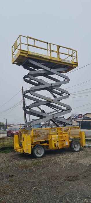 Nacela tip foarfeca diesel 18m  Genie 5390