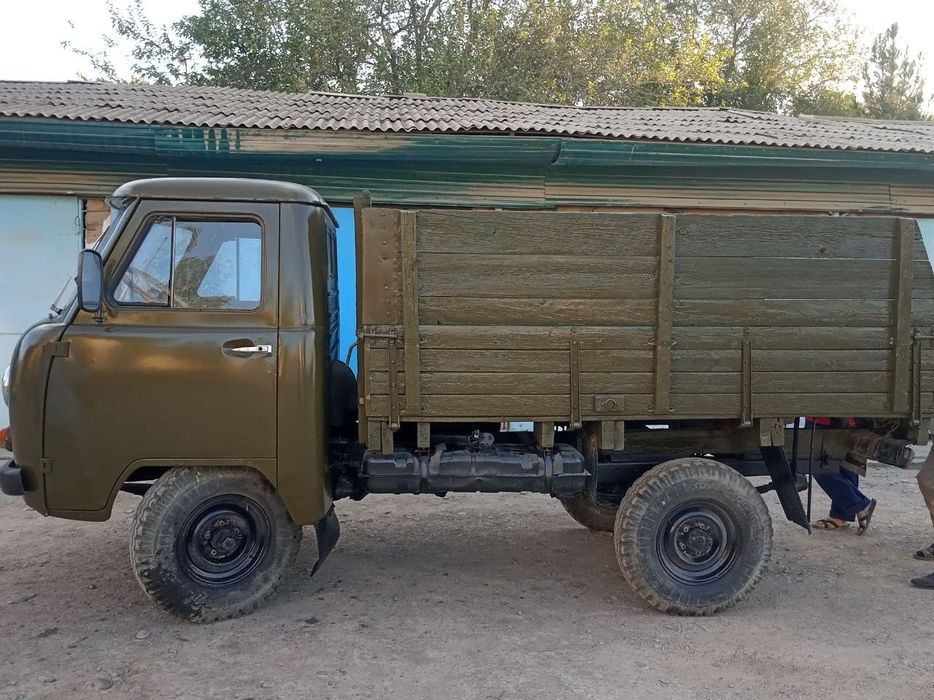 Уваз юк машинаси сотилади.