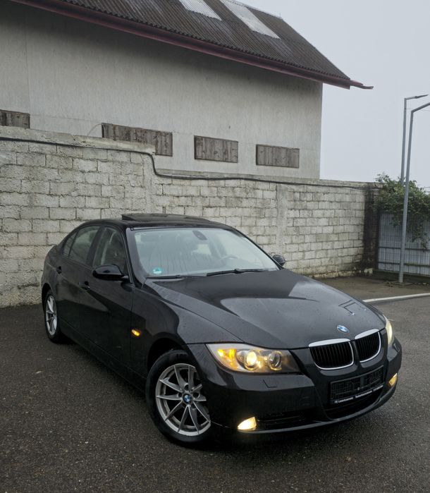 Bmw e90 Diesel 2.0 trapa , xenon