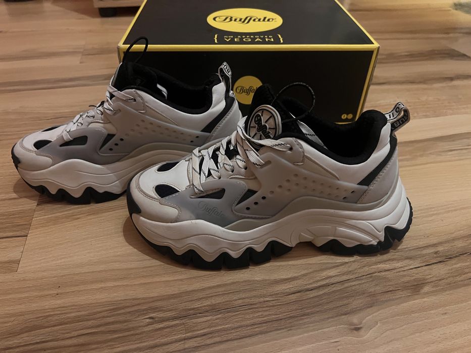 Сникърси Buffalo