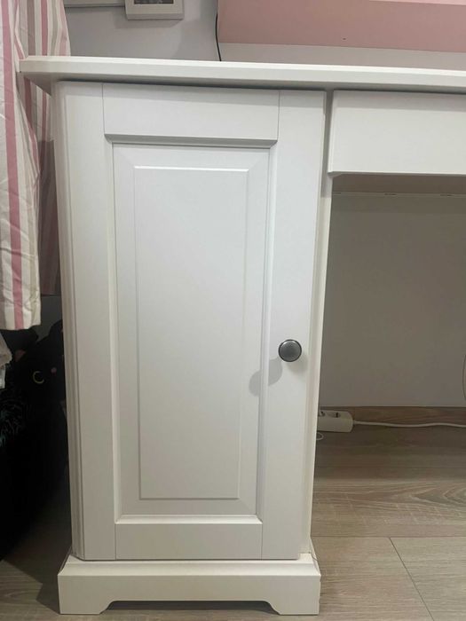 Set birou alb + scaun – elegant, ideal pentru acasă sau birou