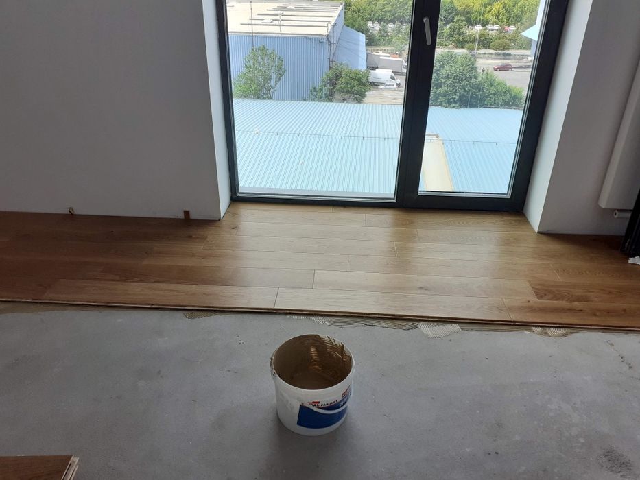 Montaj Parchet – Laminat, SPC, LVT, Triplustratificat + He