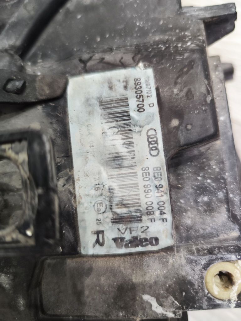 Фарове за Ауди а4 б6  Valeo