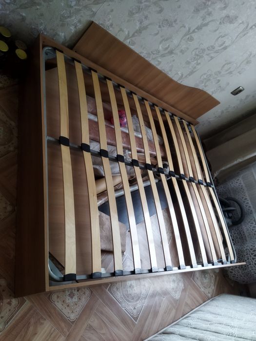 Продам кровать!!