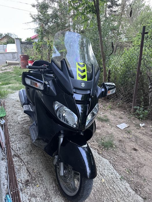 SCHIMB!suzuki burgman 650 executive cu abs oglinzi electrice
