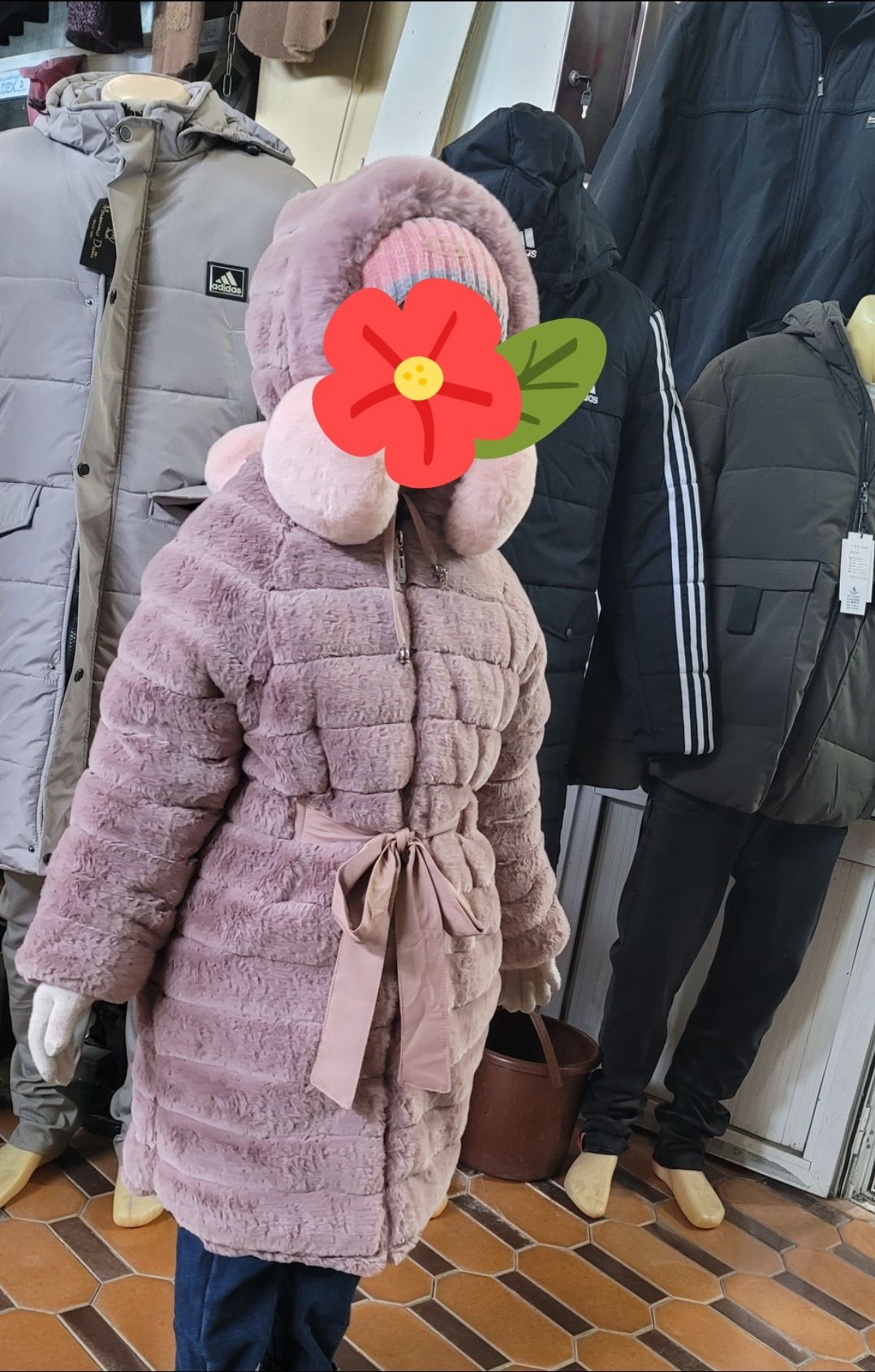 Qishga qizlar uchun kurtka va shuba