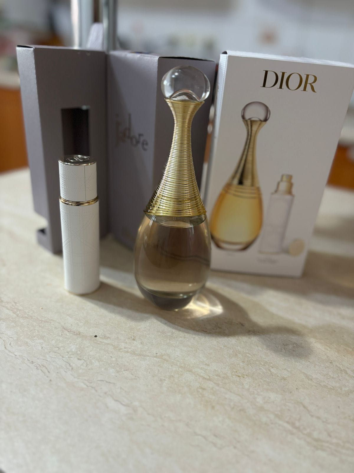 Продам парфюм dior j’adore 100 ml +  подарок оригинал