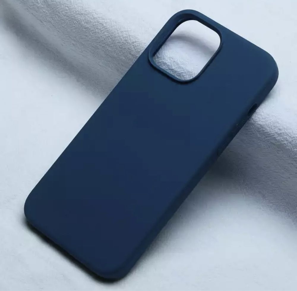 Iphone 13 /14 PRO Husa Deep Skin Slim 0.3mm cu Alcantara pe Interior