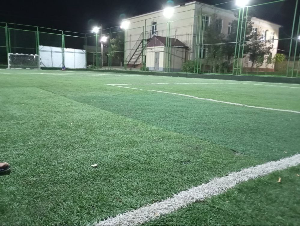 Zangiota 30-maktab hududida zamonaviy jihozlangan stadion