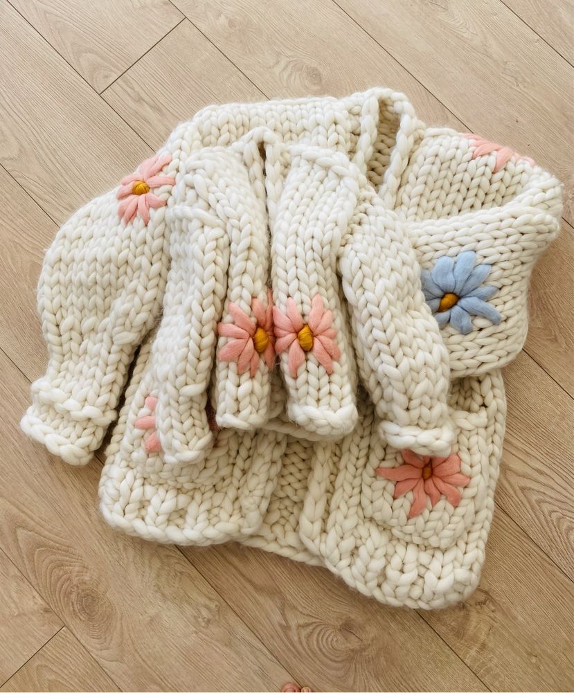 Set RedCardigans