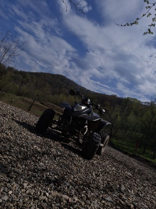 Vând  atv kymco kxr 250cc
