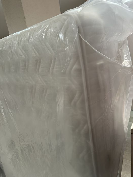 Матрак 200 на 160 см на Happy Dreams средна твърдост