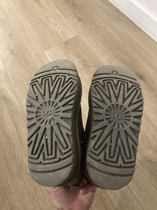 De vanzare Ugg  in stare buna