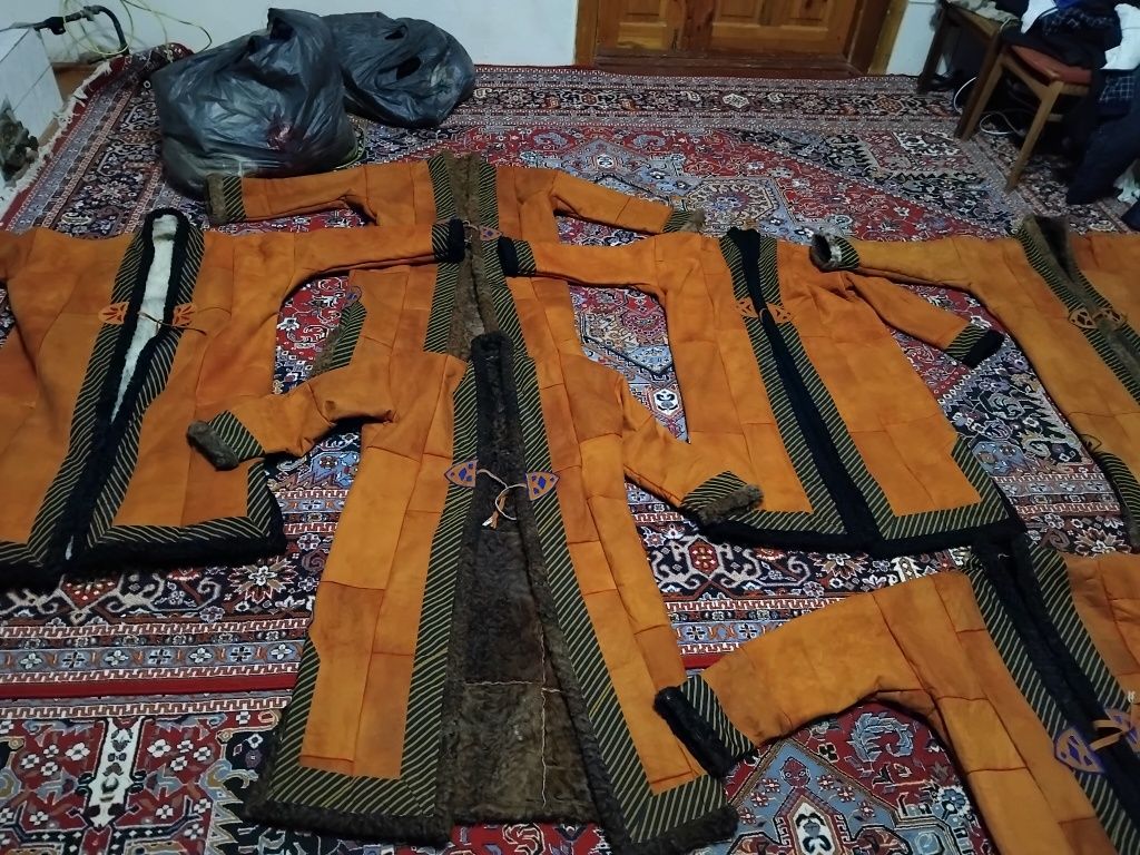Asl Turkman postini xar xil turdagisi bor