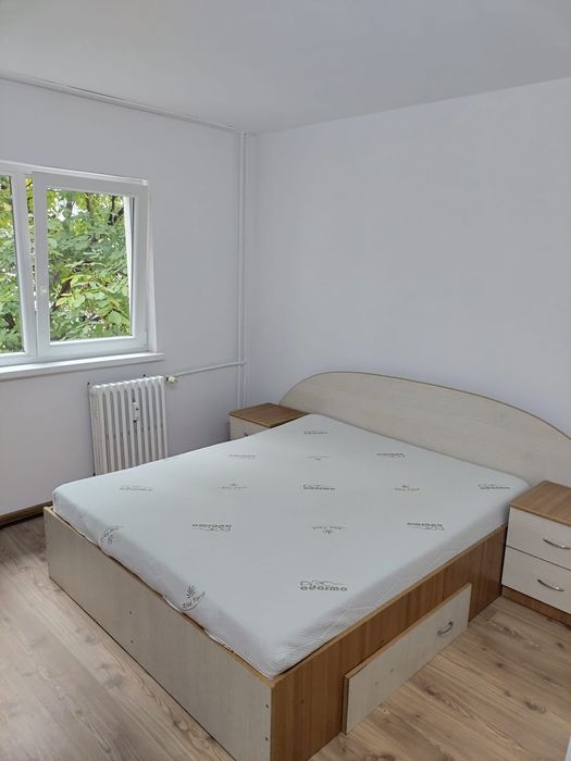 Închiriez apartament 3 camere G . Enescu