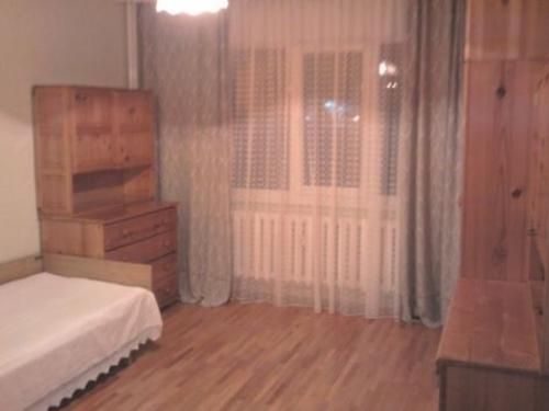 Дава се под наем Тристаен апартамент в София, Надежда 1 - 92 кв.м за 600 € - Снимка #2