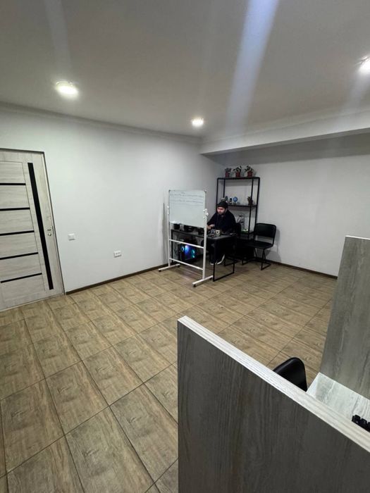 Аренда под офис 3 минут от метро Шахристон 28м2 С мебелью