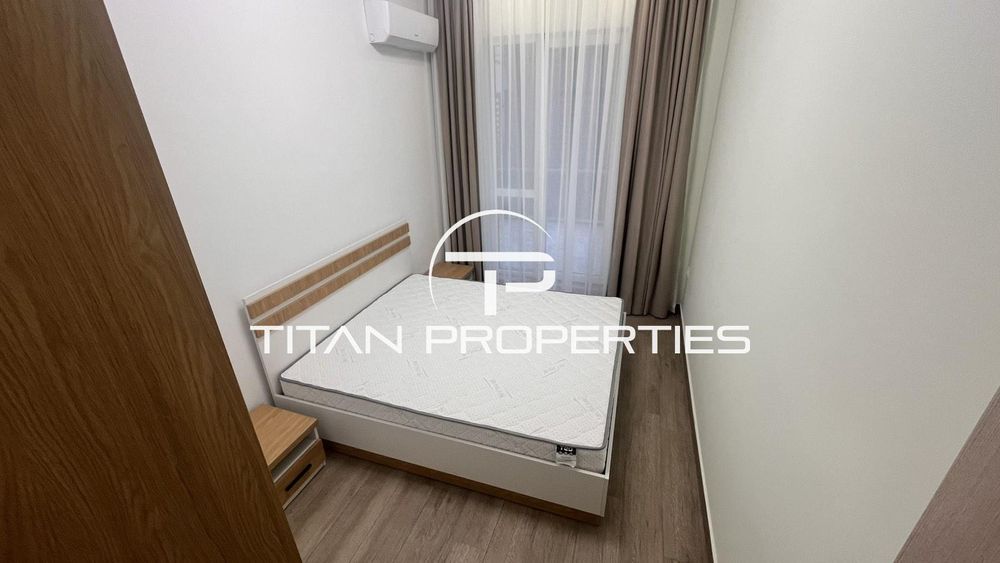 Дава се под наем Тристаен апартамент в Бургас, Център - 100 кв.м за 1224 € - Снимка #2