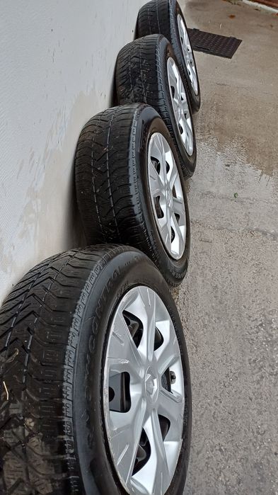 Vand  jante pe 15 Renault