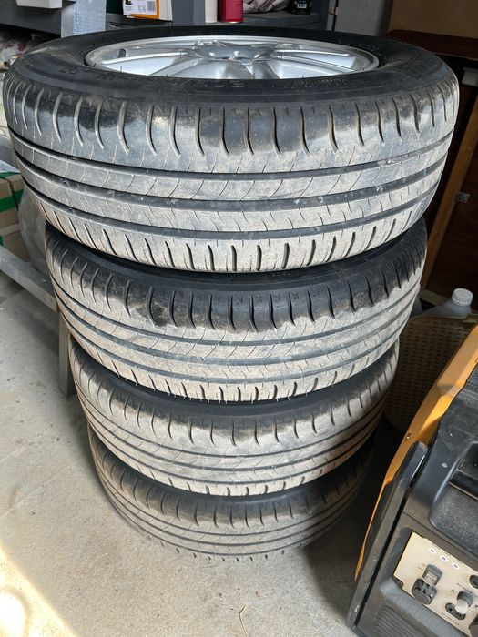 Nissan Maxima a33 R15 оригинал диска и шина Michelin сотилади