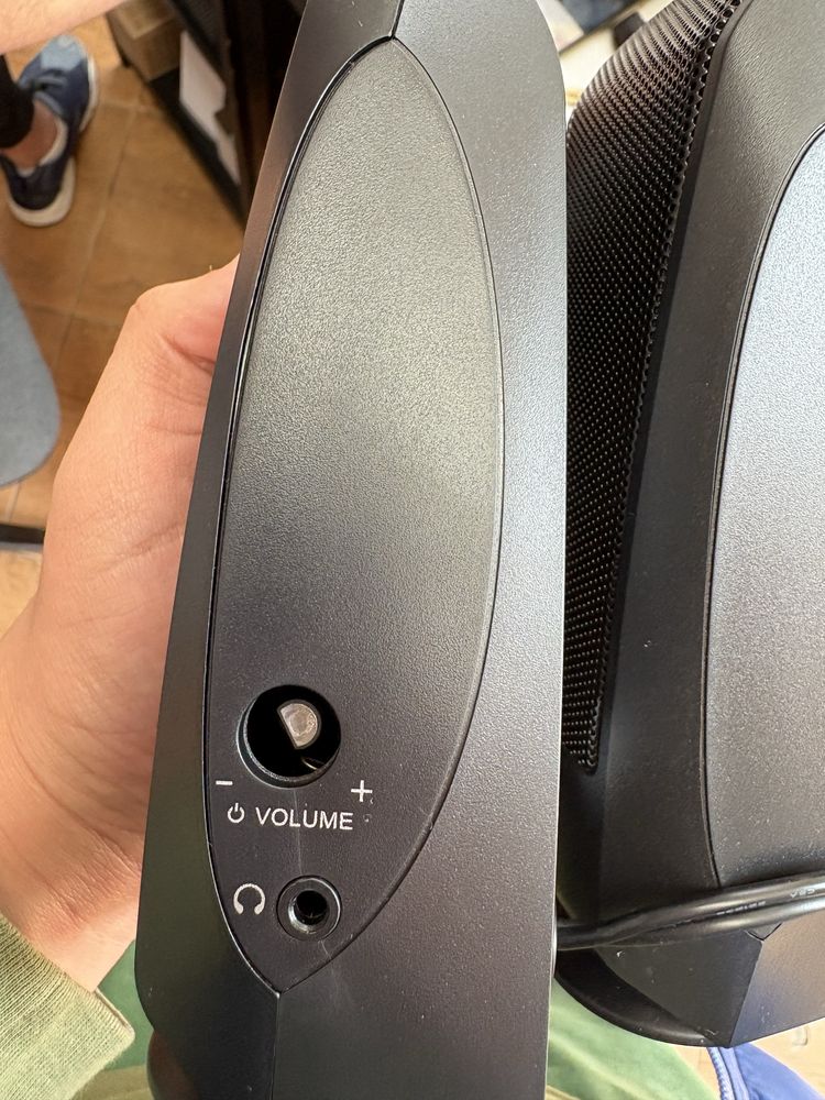 Тонколонки Logitech s-120