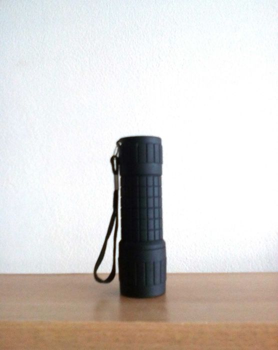 Фолио, коледни, ръкавици, магнит, део, фенерче и други...