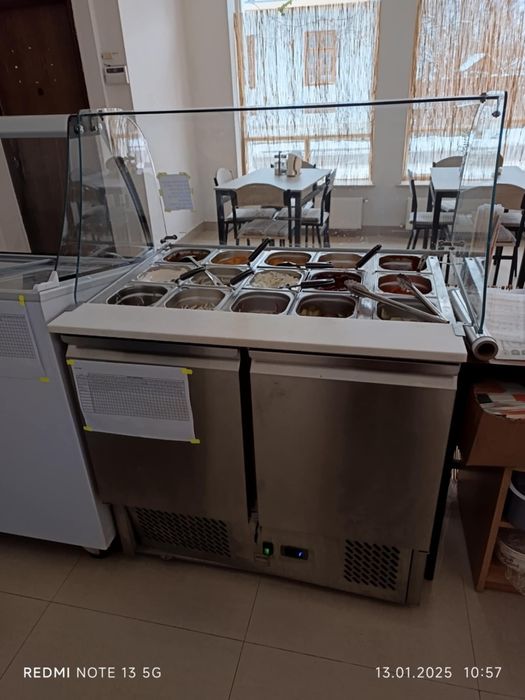 Hota inox 2m,Masa rece,Doua aparate  kebab,Lada frigo.360L,Friptueza