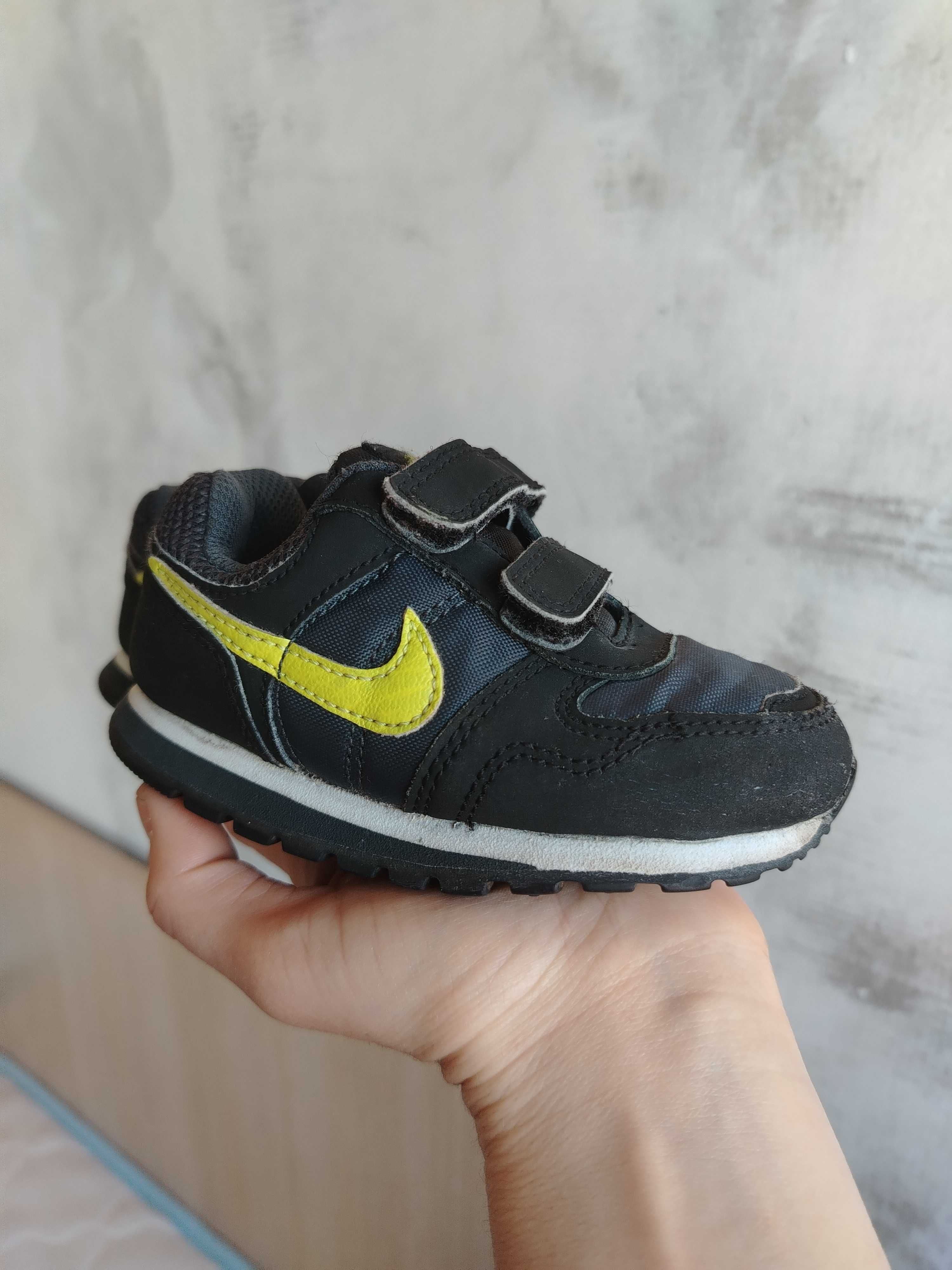 Детски бебешки маратонки Nike