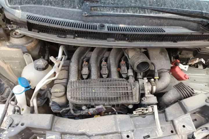 caseta de directie  broasca stanga dreapta fata spate kit ambreiaj volanta Peugeot 108, an 2018, motor 1.2 benzina 82cp, cod motor HM01,  dezmembrez