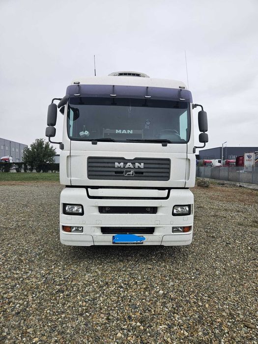 Vand cap tractor MAN si semiremorca SCHMITZ