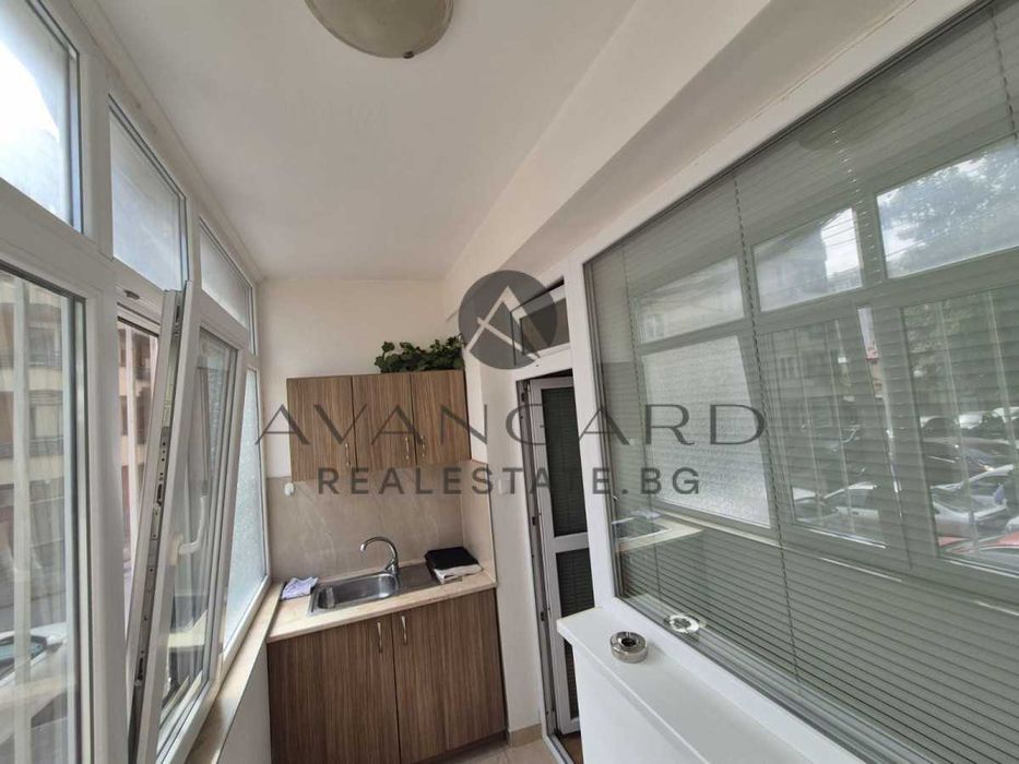 Продава се Едностаен апартамент в Пловдив, Център - 35 кв.м за 2215 €/кв.м - Снимка #3