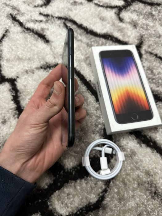 iPhone SE3 NOU desigilat doar activat 100%baterie