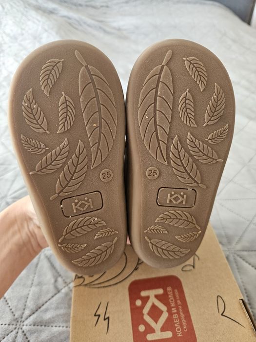 Колев и колев боси обувки от естествена кожа