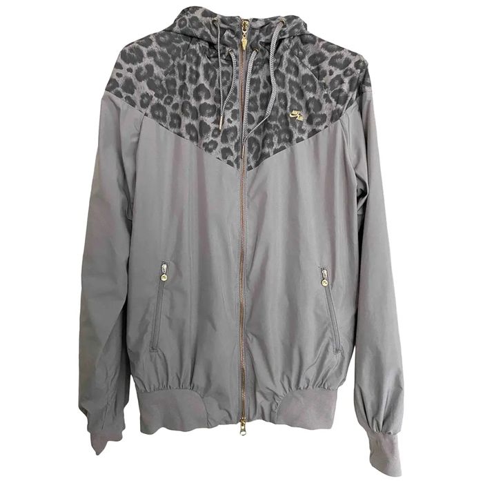 Nike дамско тънко яке ветровка