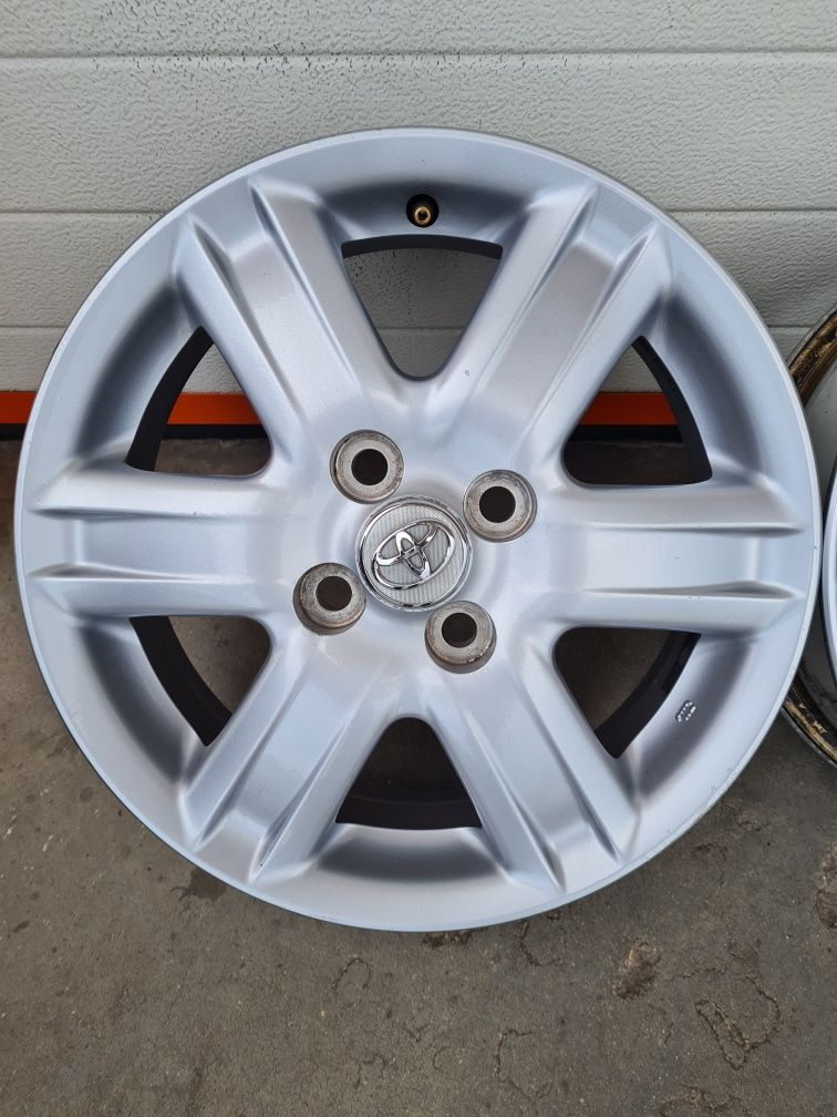 Оригинални джанти за ТОЬОТА TOYOTA R15 4x100 ET45 5J