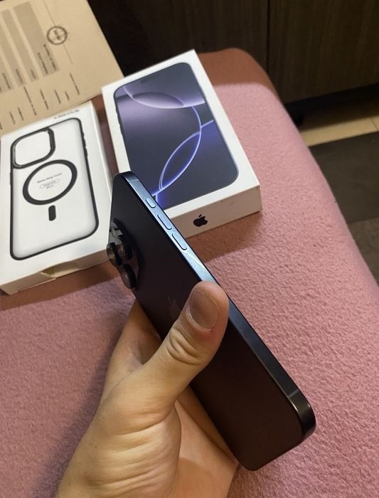 iPhone 16 pro max 256GB.