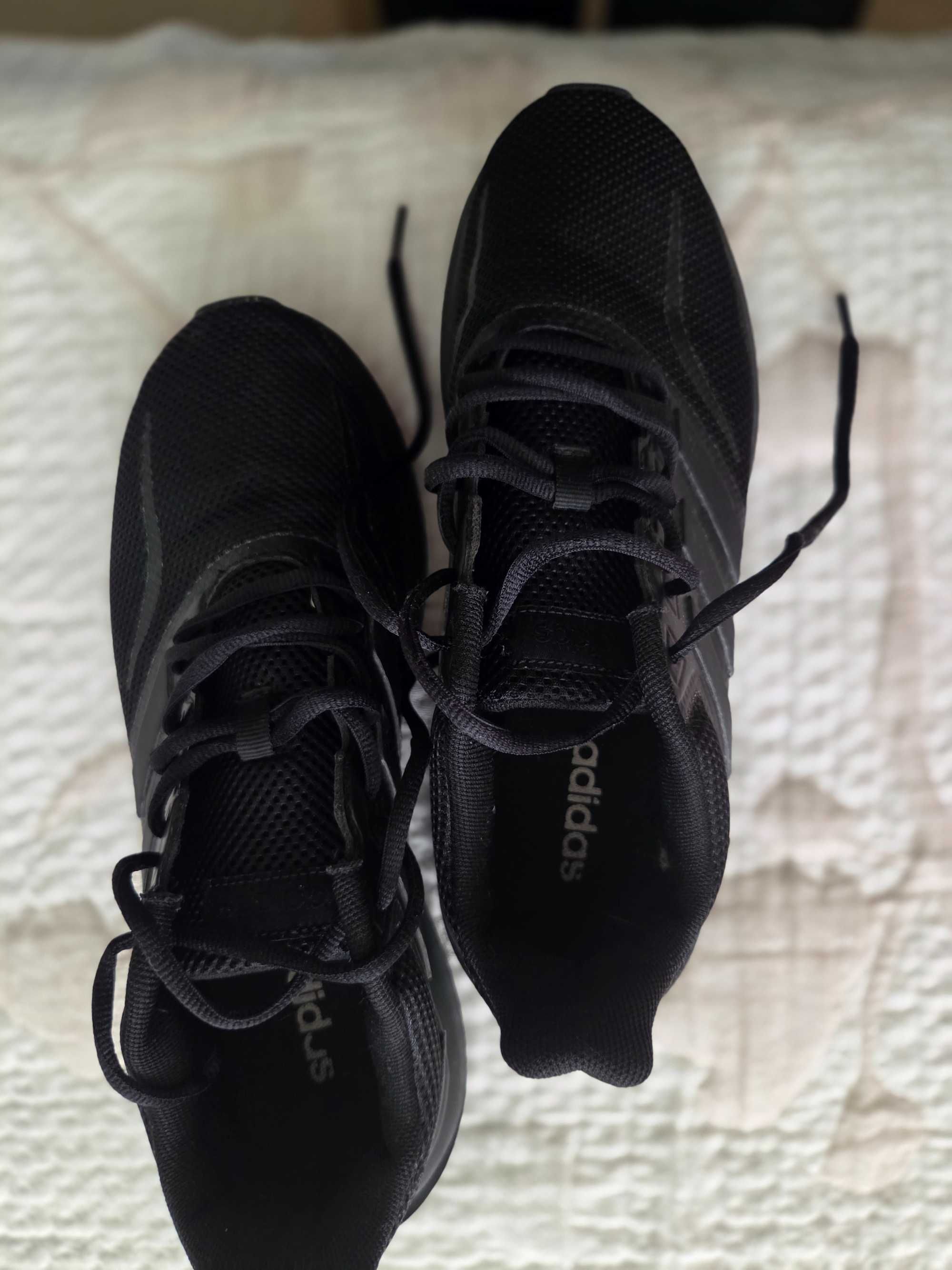 Продавам мъжки маратонки Adidas