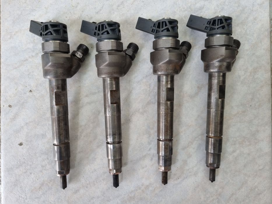 Injector injectoare bmw f10 bmw f11 2.0 diesel 2012 E 5 cod 0445110478