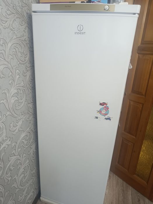 Морозильная камера Indesit