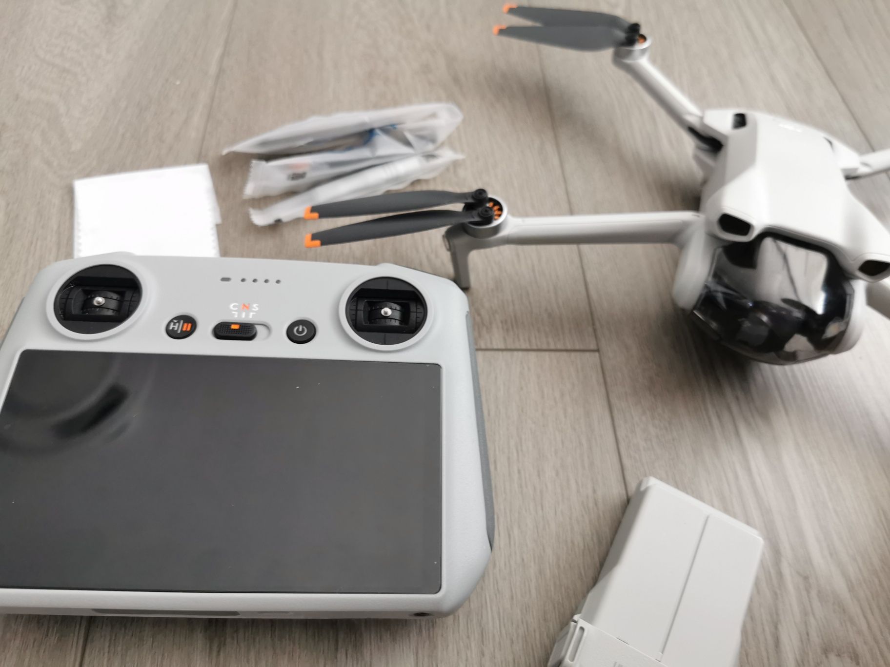 Drona dji mini 3