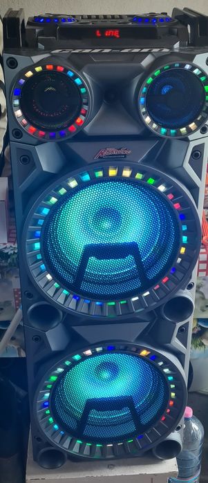 Vând boxă activa pe baterie