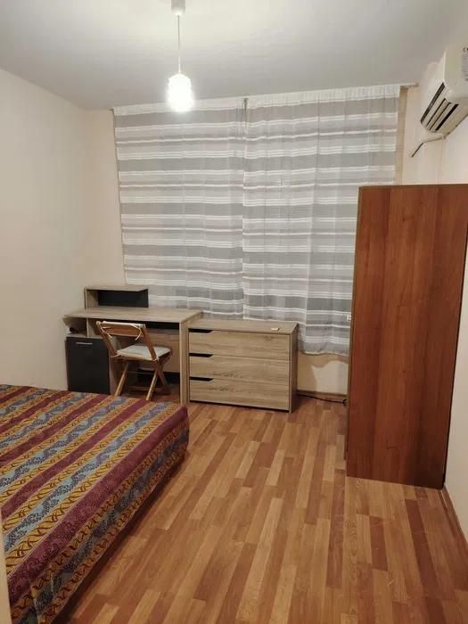 Дава се под наем Едностаен апартамент в Пловдив, Кършияка - 15 кв.м за 150 € - Снимка #2