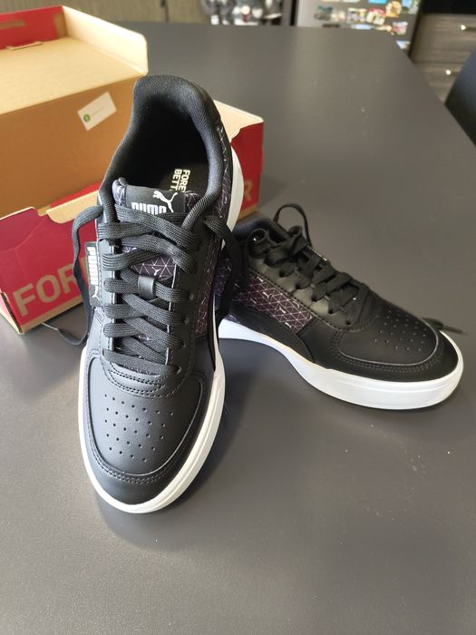 Сникъри ,,Puma Caven Logo Power"