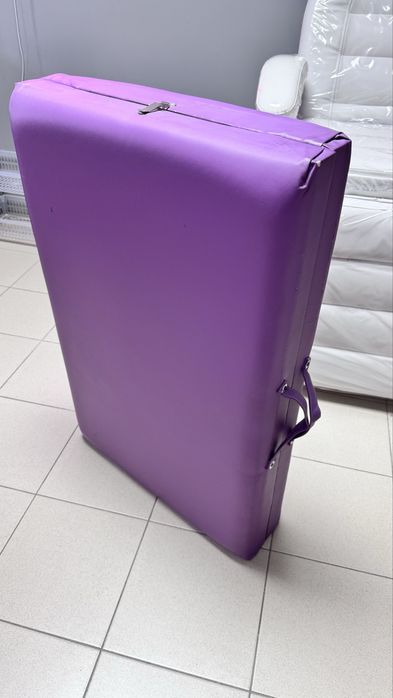 Продам кушетку для лешмейкера