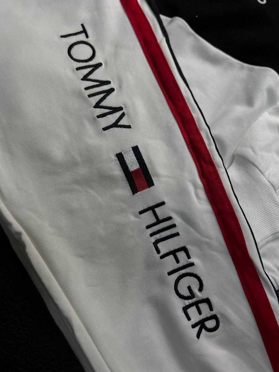 Женский костюм Tommy Hilfiger! В отличном качестве!