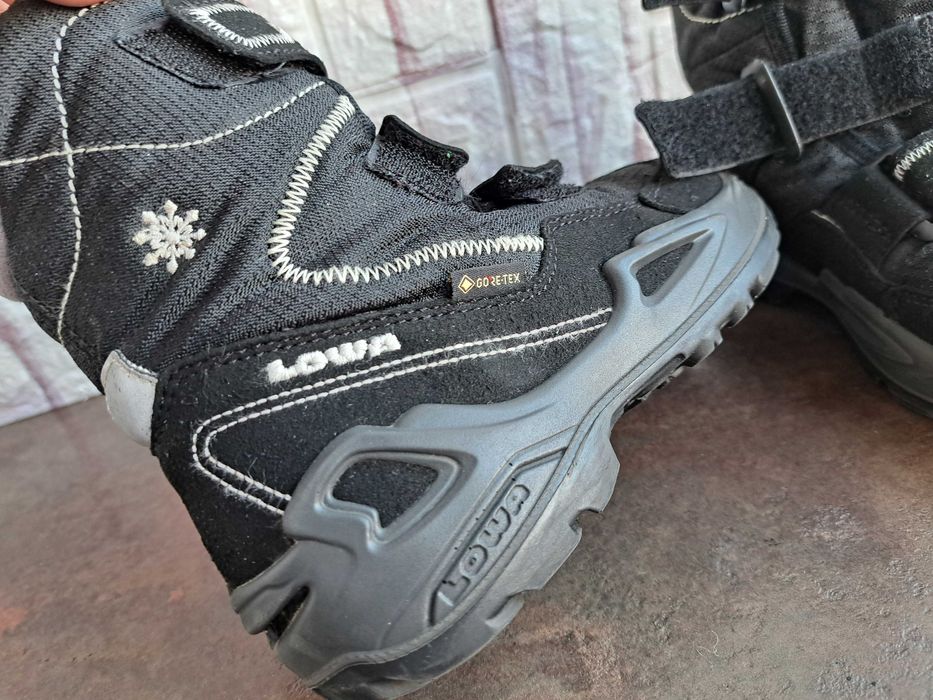 детски ботуши,зимни обувки,боти,апрески,Lowa номер31 за момче,