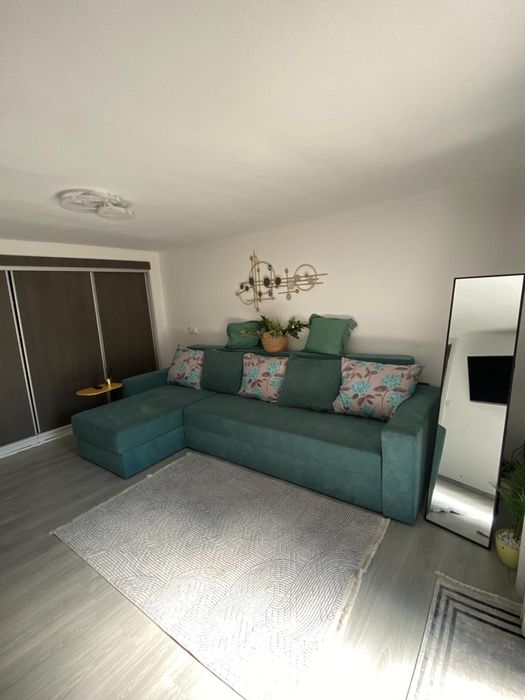 Canapea noua cumparata de 2 luni